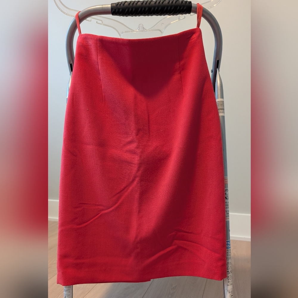 Tahari Elegant Red Women's Skirt